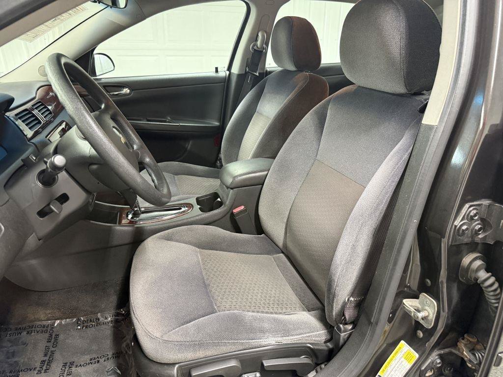 Used 2009 Chevrolet Impala LT FWD image 8