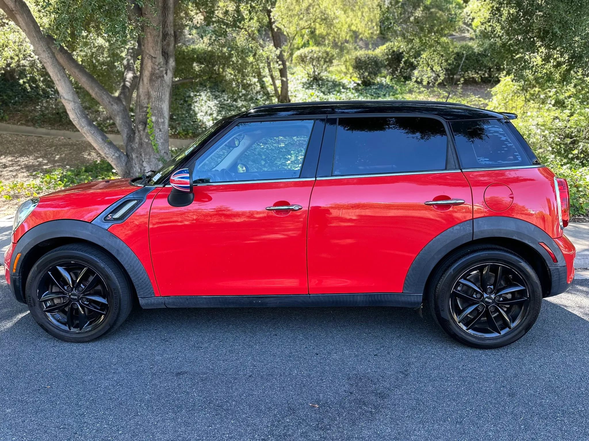 Used 2012 MINI Cooper Countryman S FWD image 2