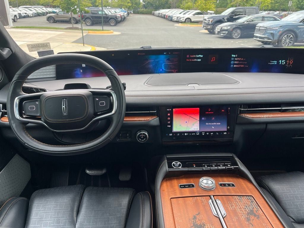 Used 2025 Lincoln Navigator Black Label AWD/4WD image 19