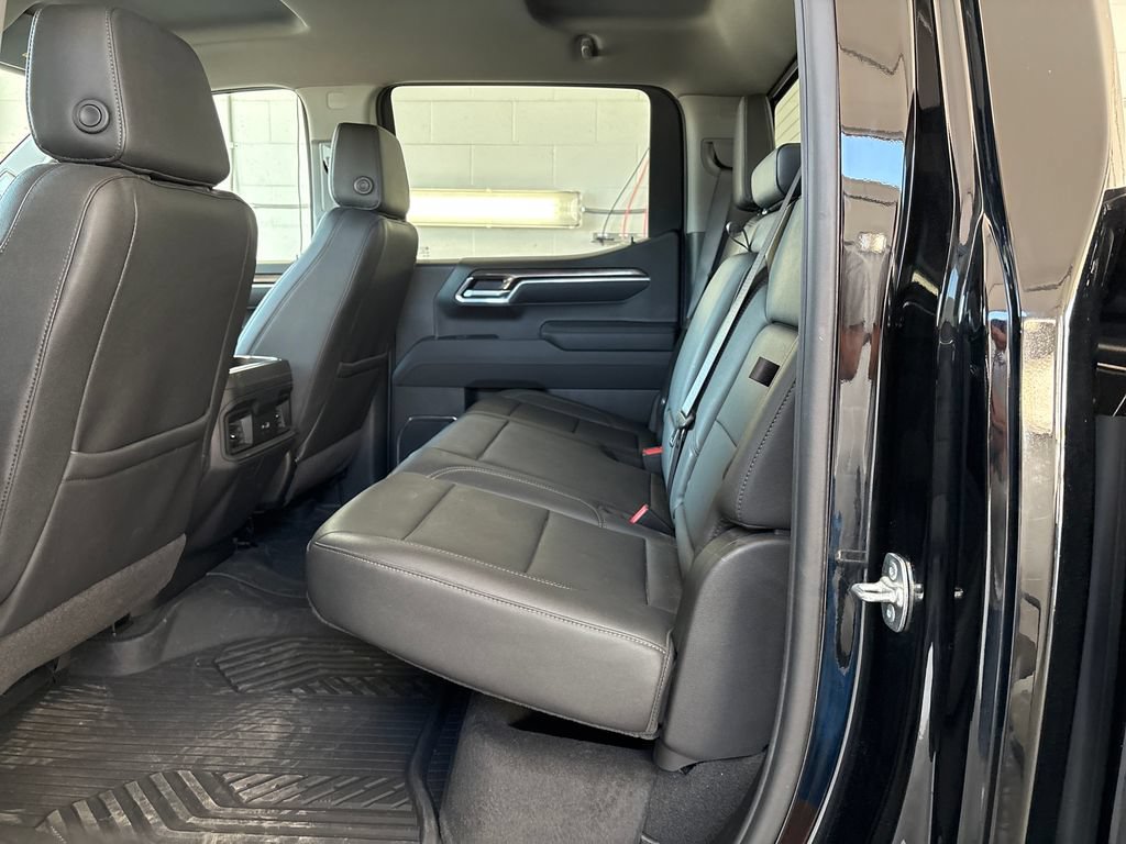 Used 2026 Chevrolet Silverado 1500 RST AWD/4WD image 32