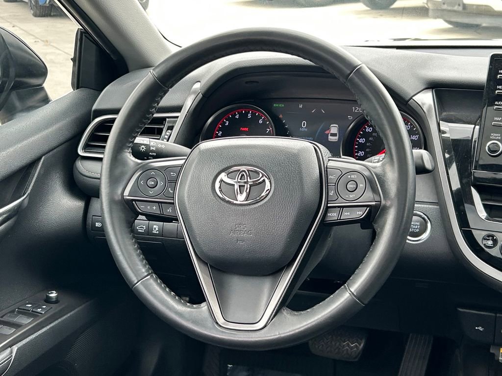 Used 2021 Toyota Camry XSE image 38