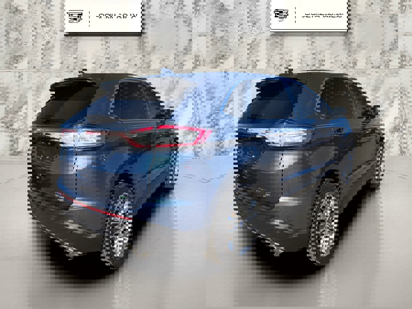 Used 2018 Ford Edge Titanium w/ Equipment Group 301A image 5