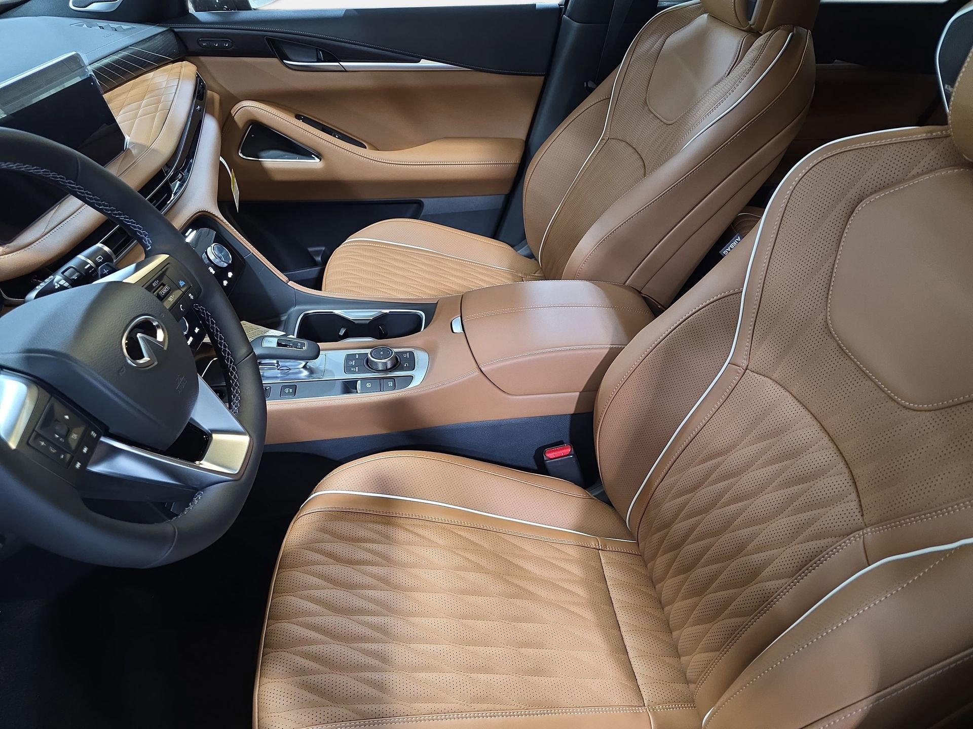 New 2026 INFINITI QX60 Autograph w/ Dark Cargo Package image 15