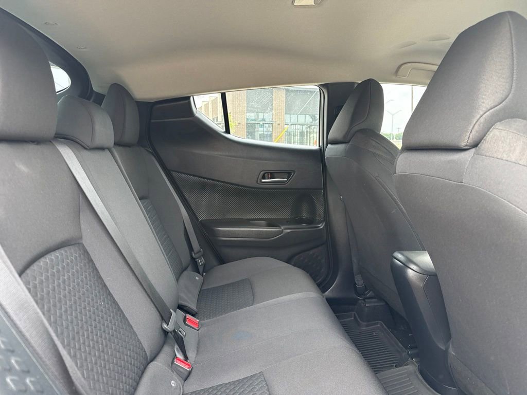 Used 2021 Toyota C-HR LE FWD image 9