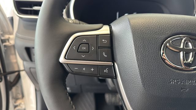 Used 2026 Toyota Highlander Platinum AWD/4WD image 16