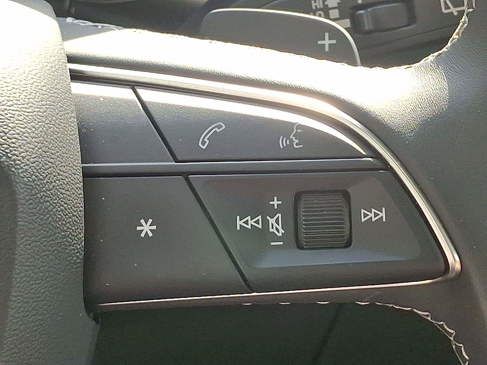 Used 2025 Audi Q8 Prestige w/ Prestige Package image 23