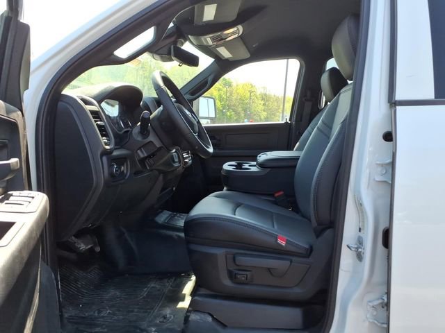 New 2026 RAM 5500 Tradesman AWD/4WD image 13