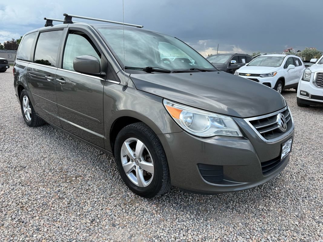 Used 2010 Volkswagen Routan SE