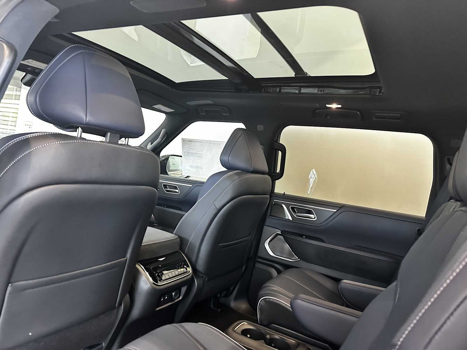 New 2027 INFINITI QX80 Sensory w/ Sport Exterior Package AWD/4WD image 13
