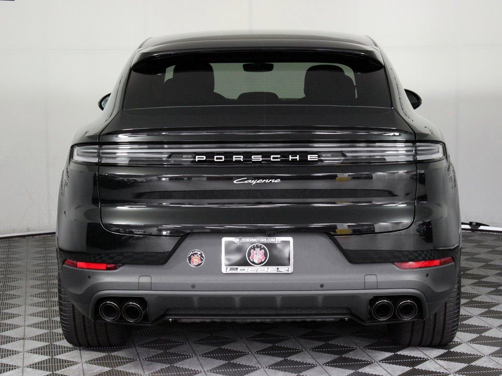 Certified 2025 Porsche Cayenne Coupe image 6