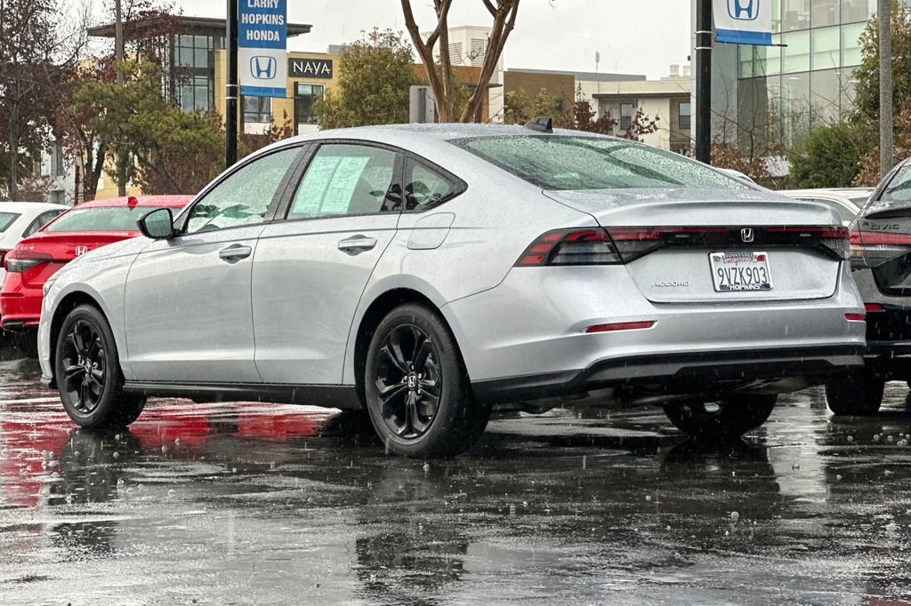 Certified 2025 Honda Accord SE image 5
