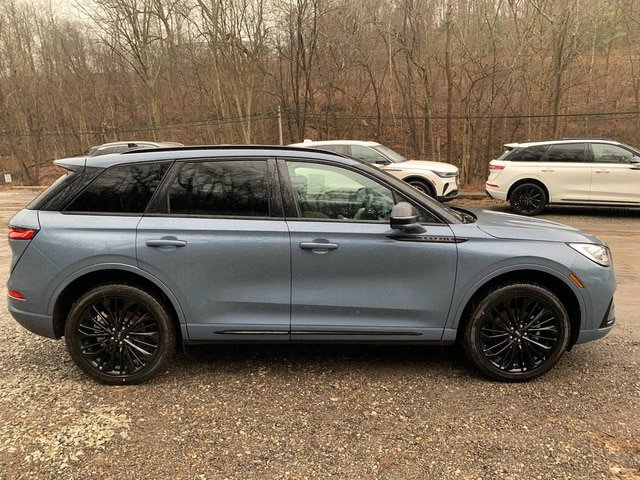 New 2026 Lincoln Corsair Reserve w/ Jet Appearance Package AWD/4WD image 7