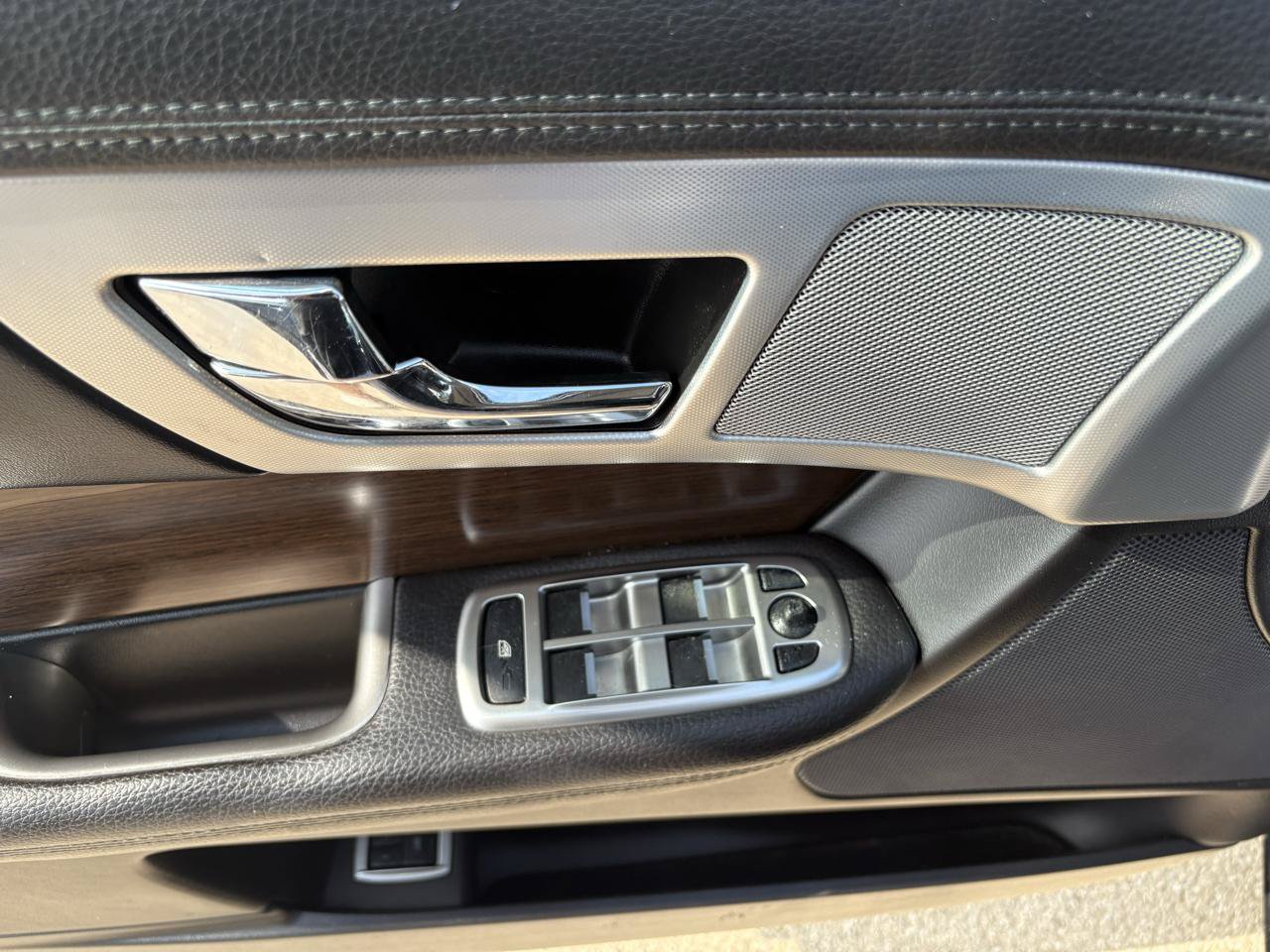Used 2014 Jaguar XF 3.0 AWD/4WD image 21