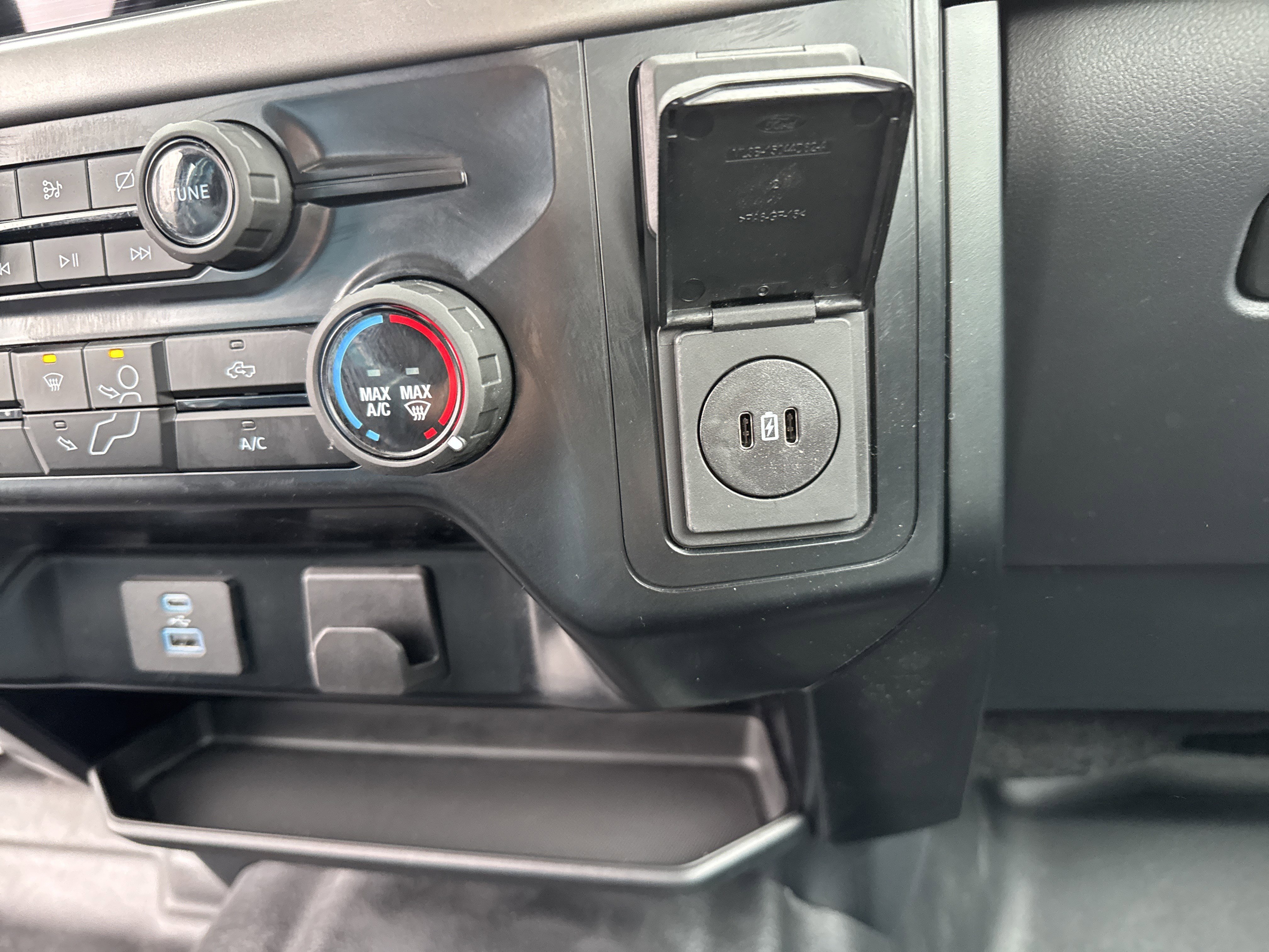 Used 2024 Ford F150 XL image 41