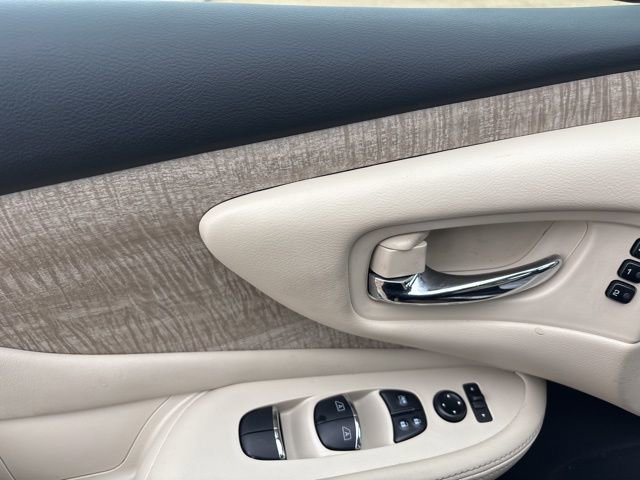 Used 2024 Nissan Murano SL image 11