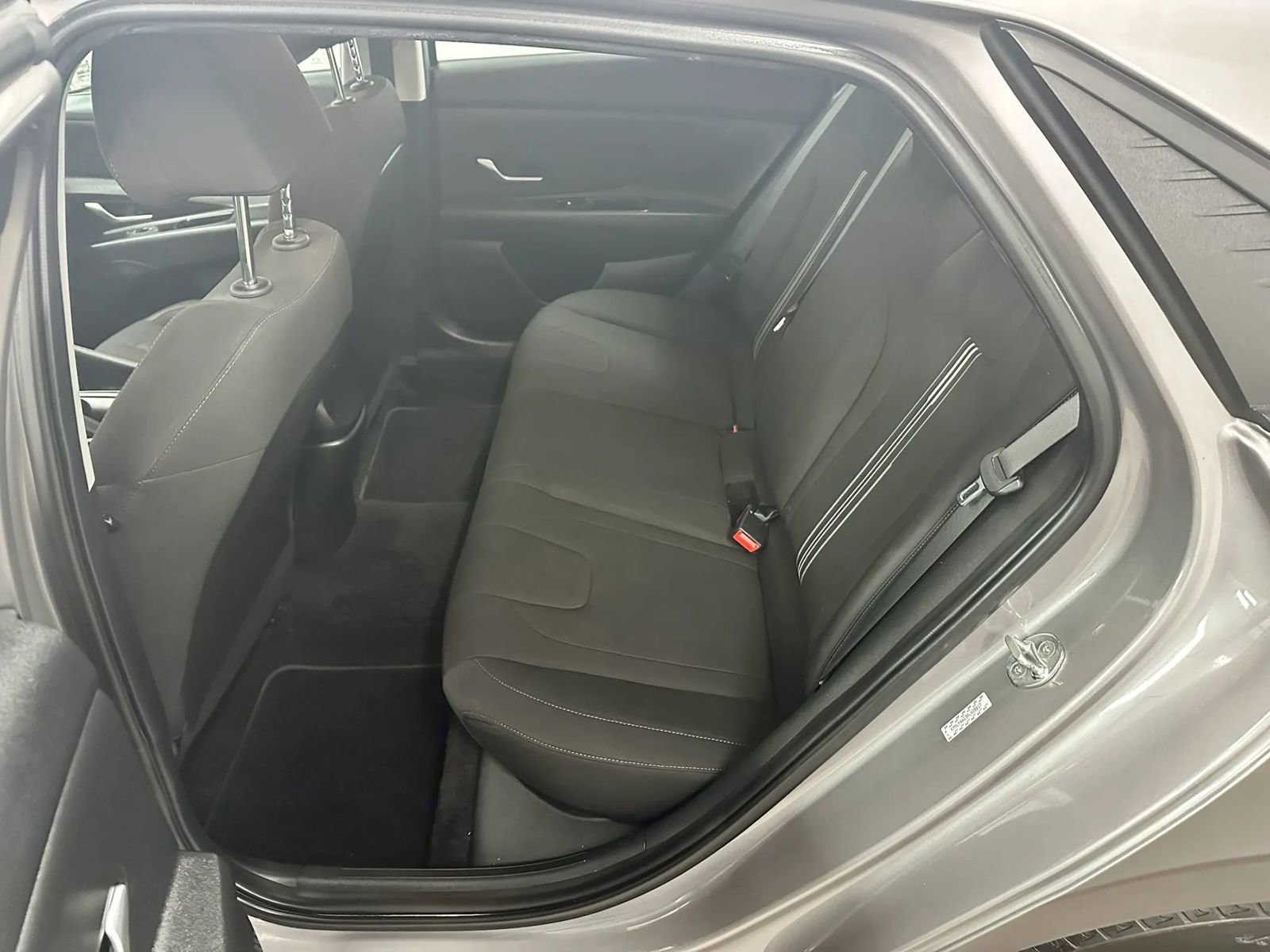 Used 2023 Hyundai Elantra SEL image 25