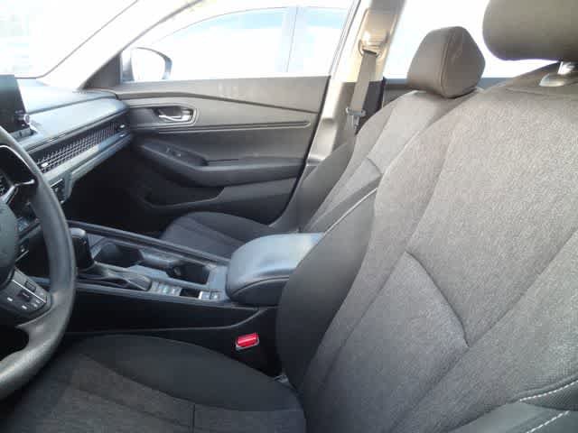 Used 2023 Honda Accord EX image 6