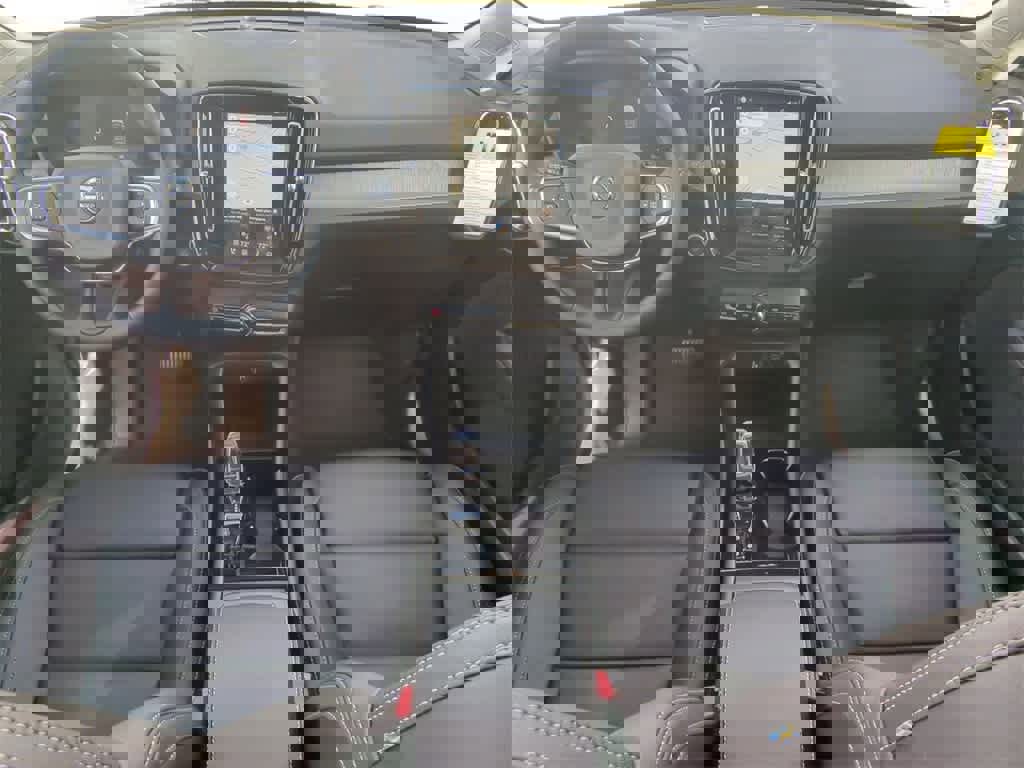 New 2026 Volvo XC40 B5 Plus w/ Protection Package Premier image 14