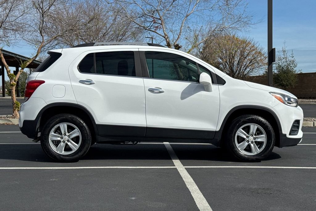Used 2018 Chevrolet Trax LT w/ LT Convenience Package image 10