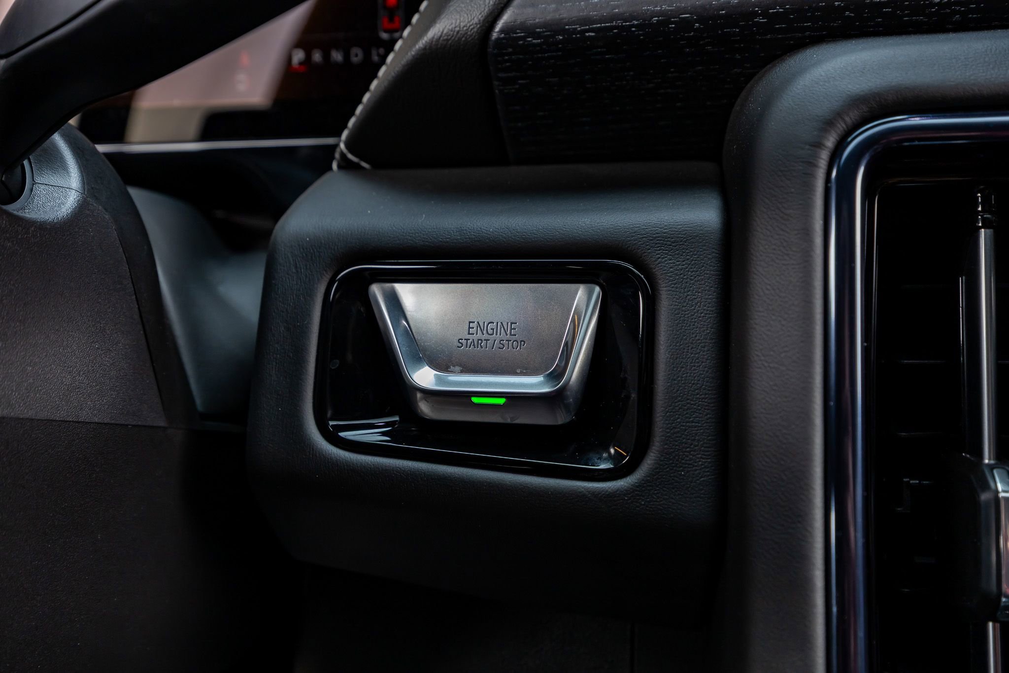 Used 2025 GMC Yukon AT4 Ultimate image 23