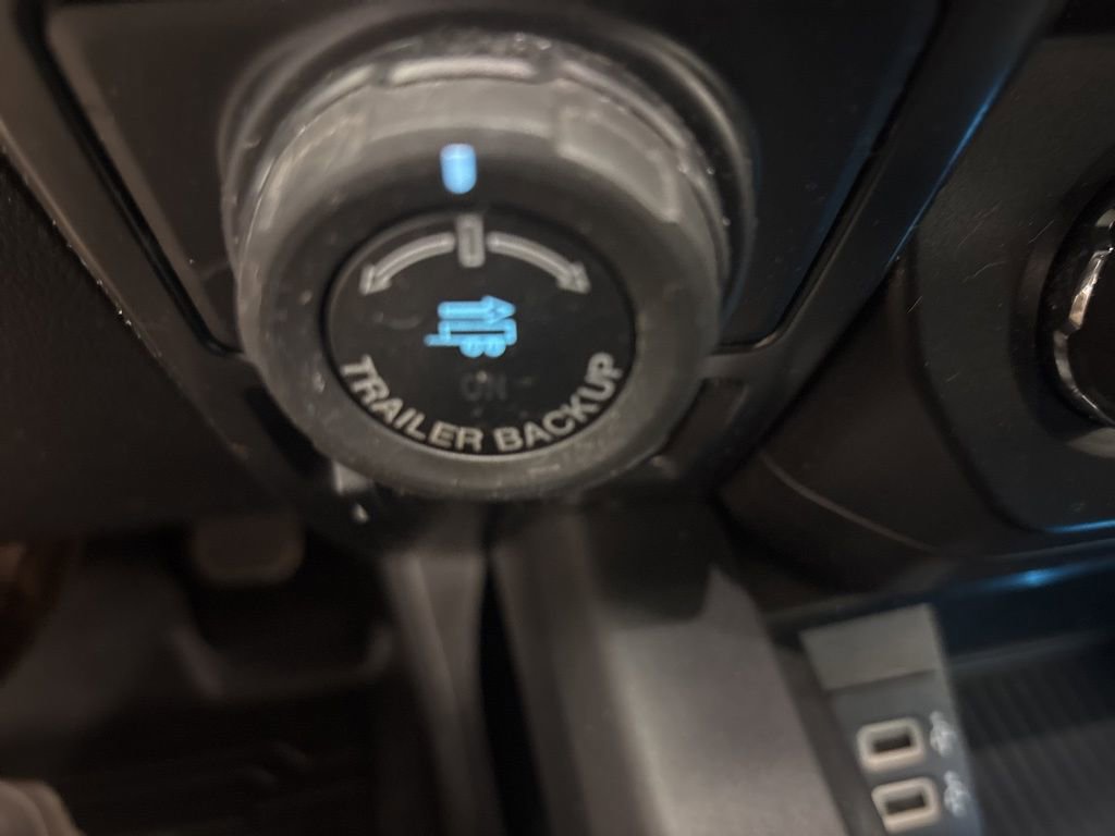 Used 2020 Ford F150 XLT w/ Equipment Group 302A Luxury AWD/4WD image 21