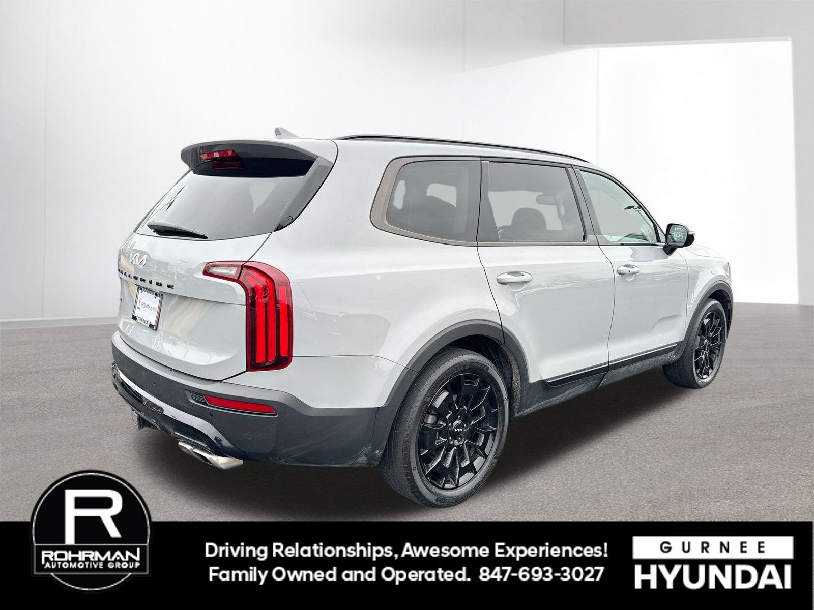 Used 2022 Kia Telluride SX w/ SX Prestige Package image 9