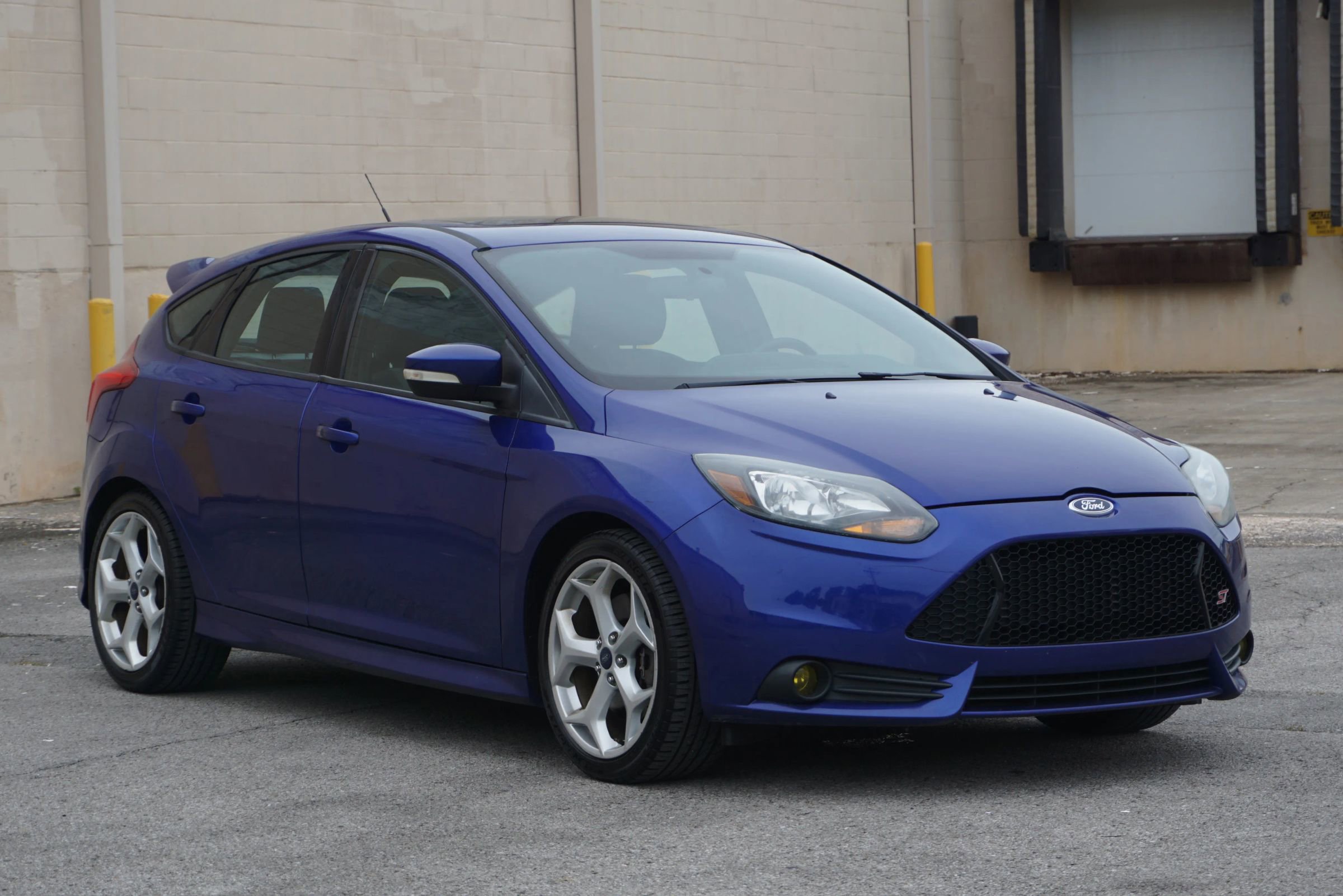 Used 2014 Ford Focus ST FWD image 3