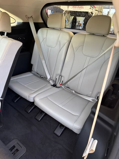Used 2023 Kia Sorento S w/ Panoramic Sunroof Package FWD image 12