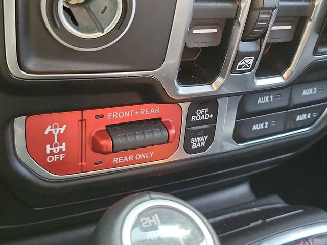 Used 2021 Jeep Wrangler Unlimited Rubicon w/ Xtreme Recon 35" Tire Package image 31