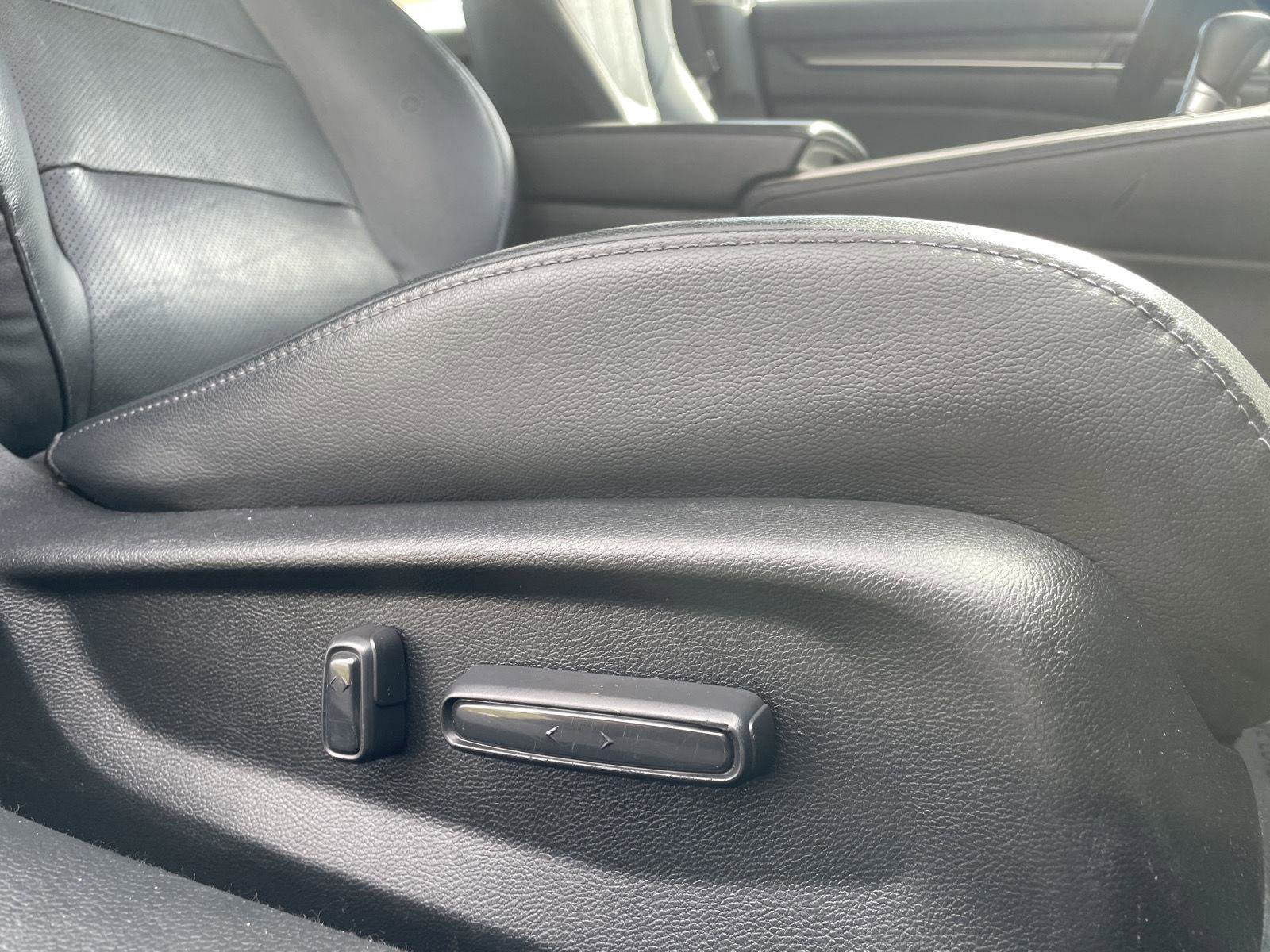 Used 2018 Honda Accord EX-L image 10