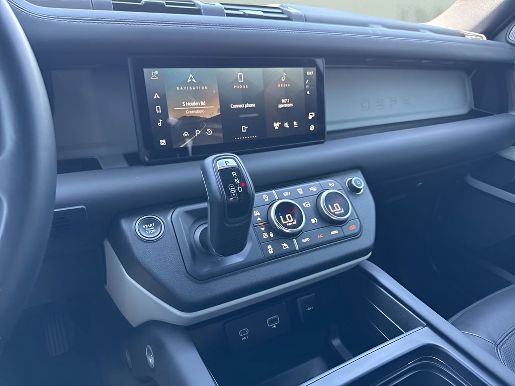 Used 2024 Land Rover Defender 110 S AWD/4WD image 17