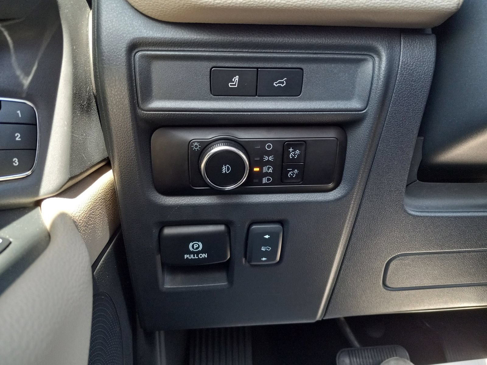 Used 2023 Ford Expedition Limited AWD/4WD image 30