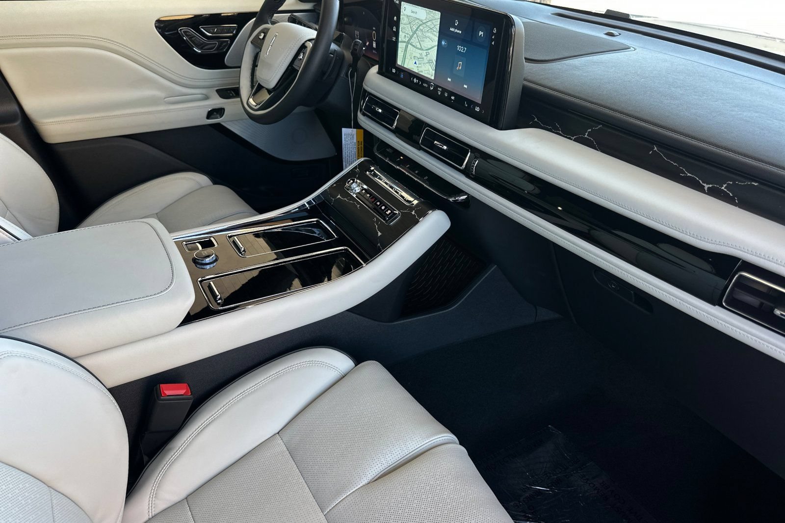 New 2026 Lincoln Aviator Black Label w/ Jet Appearance Package AWD/4WD image 16