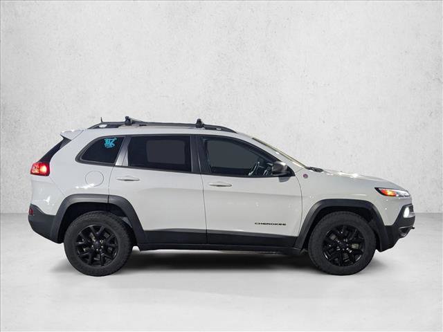 Used 2017 Jeep Cherokee Trailhawk w/ Cold Weather Group image 4