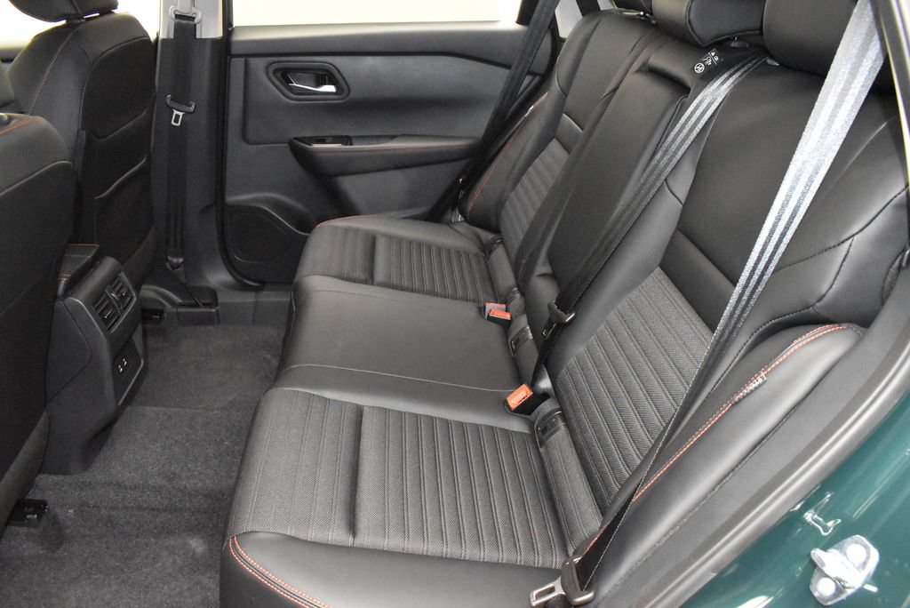 New 2026 Nissan Rogue SV AWD/4WD image 32