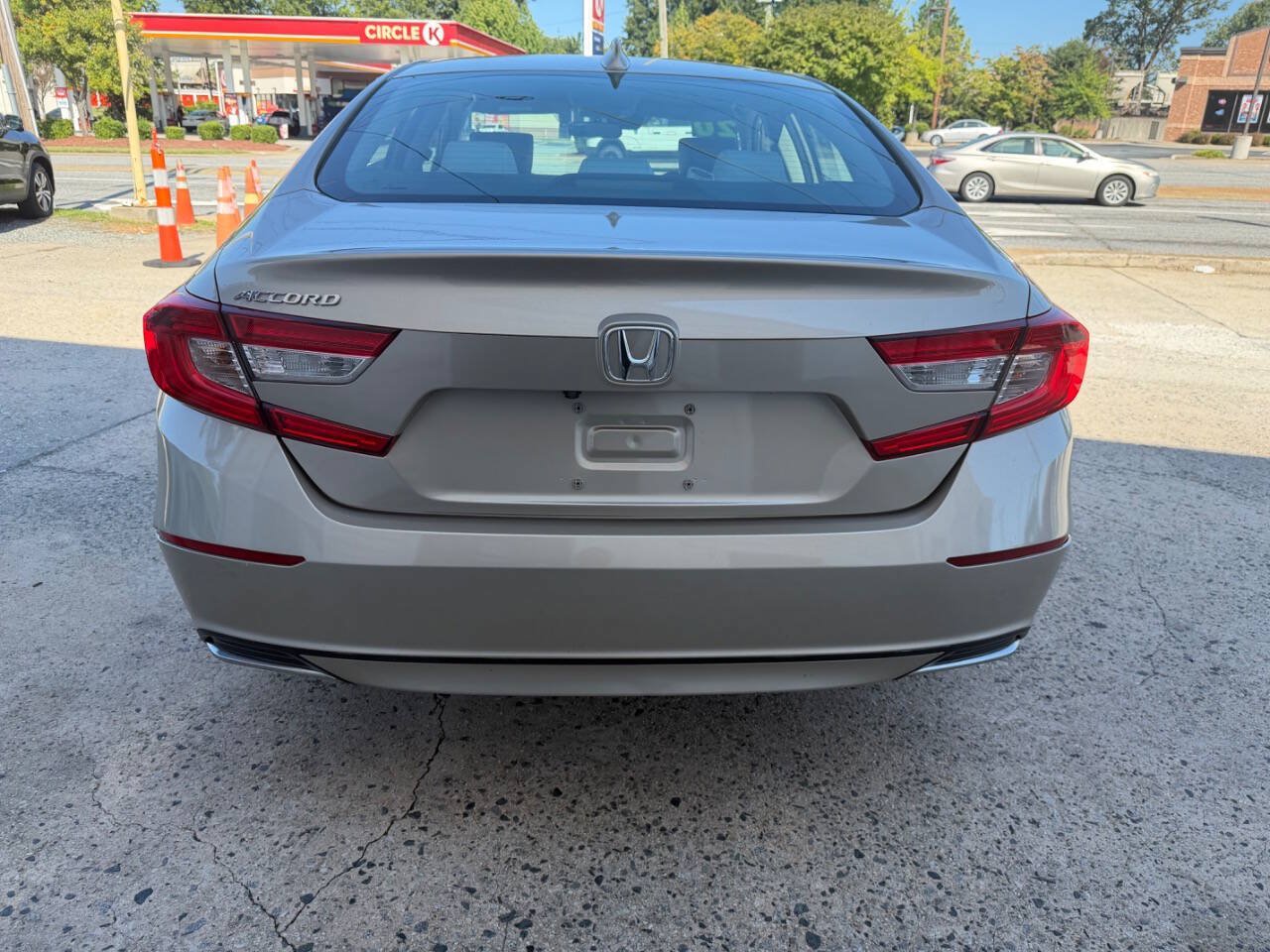 Used 2020 Honda Accord LX image 5