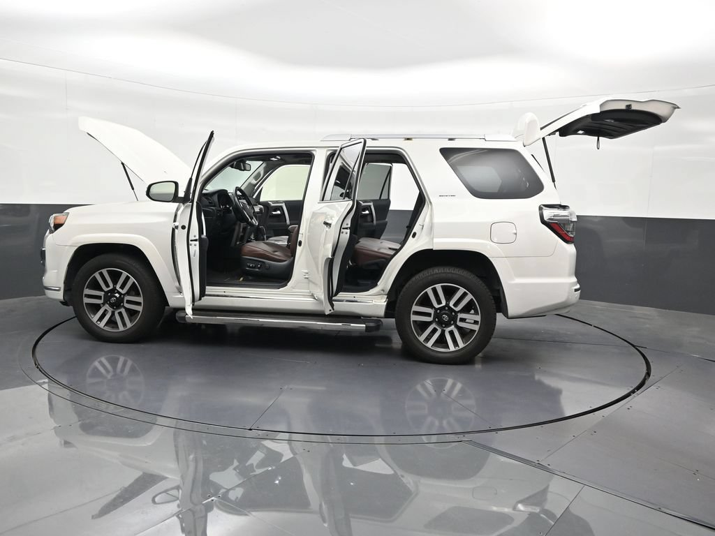 Used 2023 Toyota 4Runner Limited AWD/4WD image 33