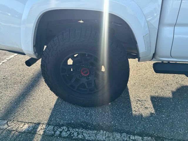 Certified 2022 Toyota Tacoma TRD Sport w/ TRD Premium Sport Package AWD/4WD image 29