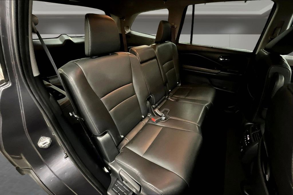 Used 2019 Honda Pilot Touring image 25