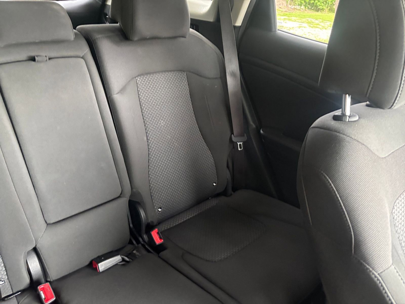 Used 2025 Kia Sportage LX FWD image 37