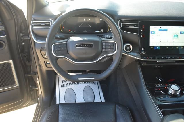 Used 2022 Jeep Wagoneer Series III AWD/4WD image 16