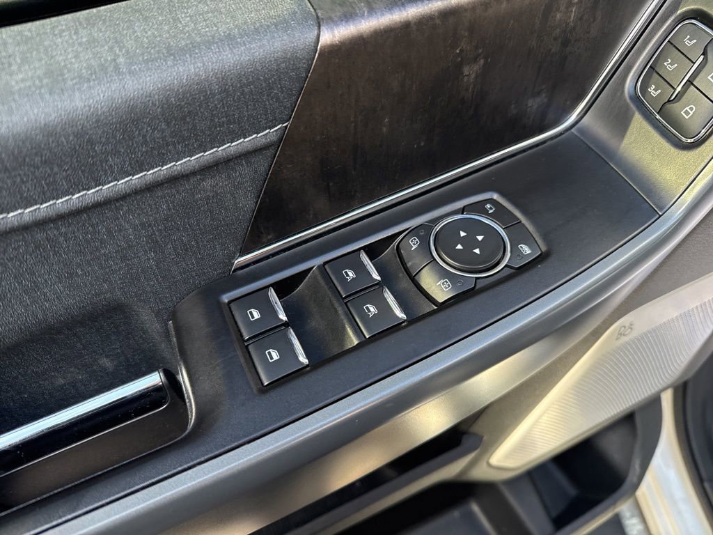 Used 2022 Ford F150 Lariat w/ Equipment Group 502A High image 3