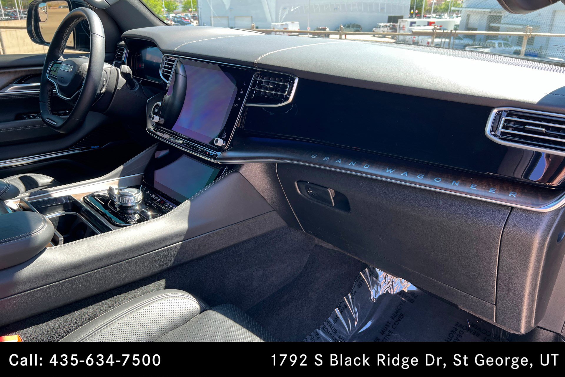 Used 2023 Jeep Grand Wagoneer L 4WD w/ Flexible Seating Group image 25