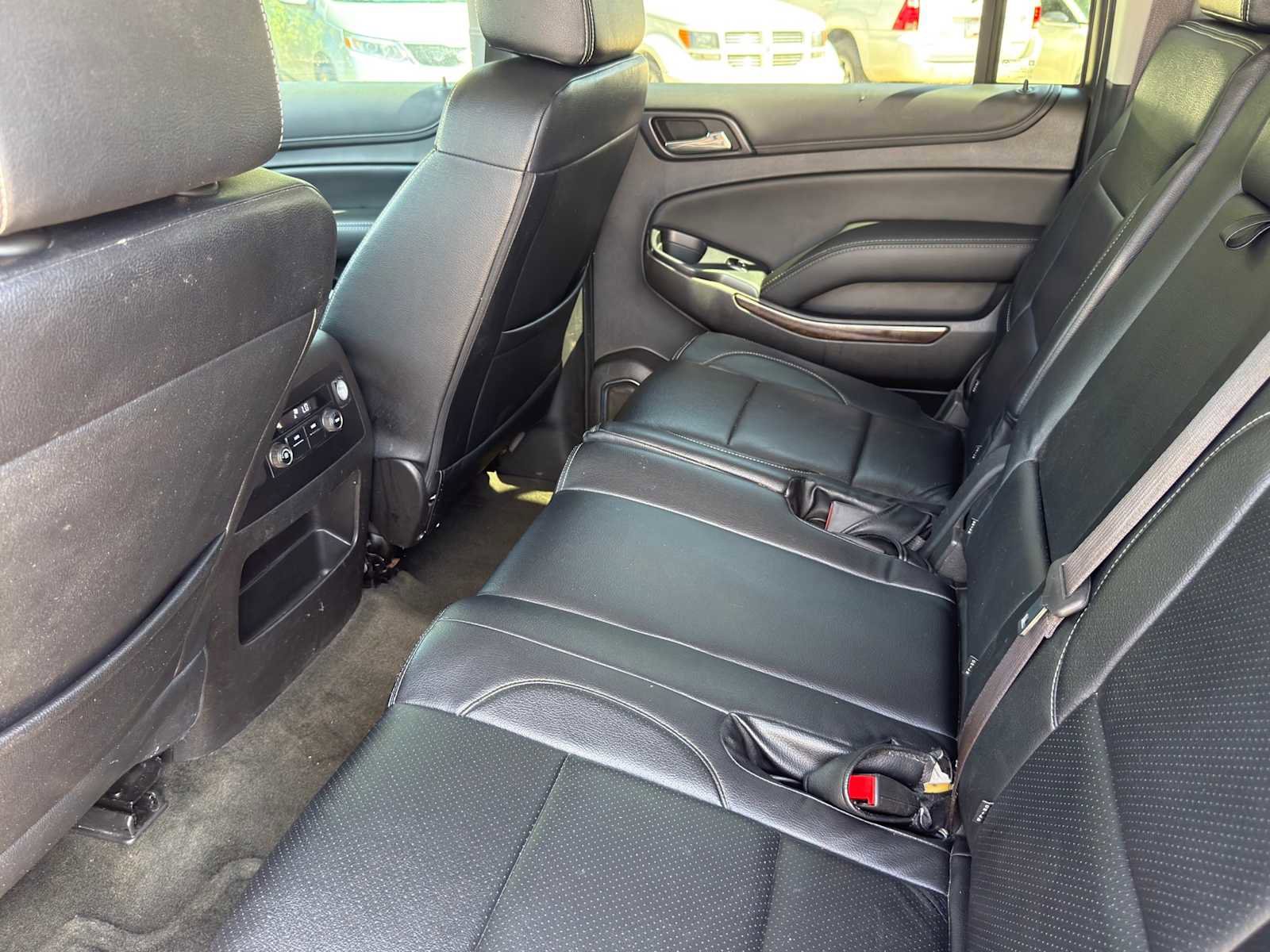 Used 2016 Chevrolet Suburban LS w/ Enhanced Driver Alert Package RWD image 28