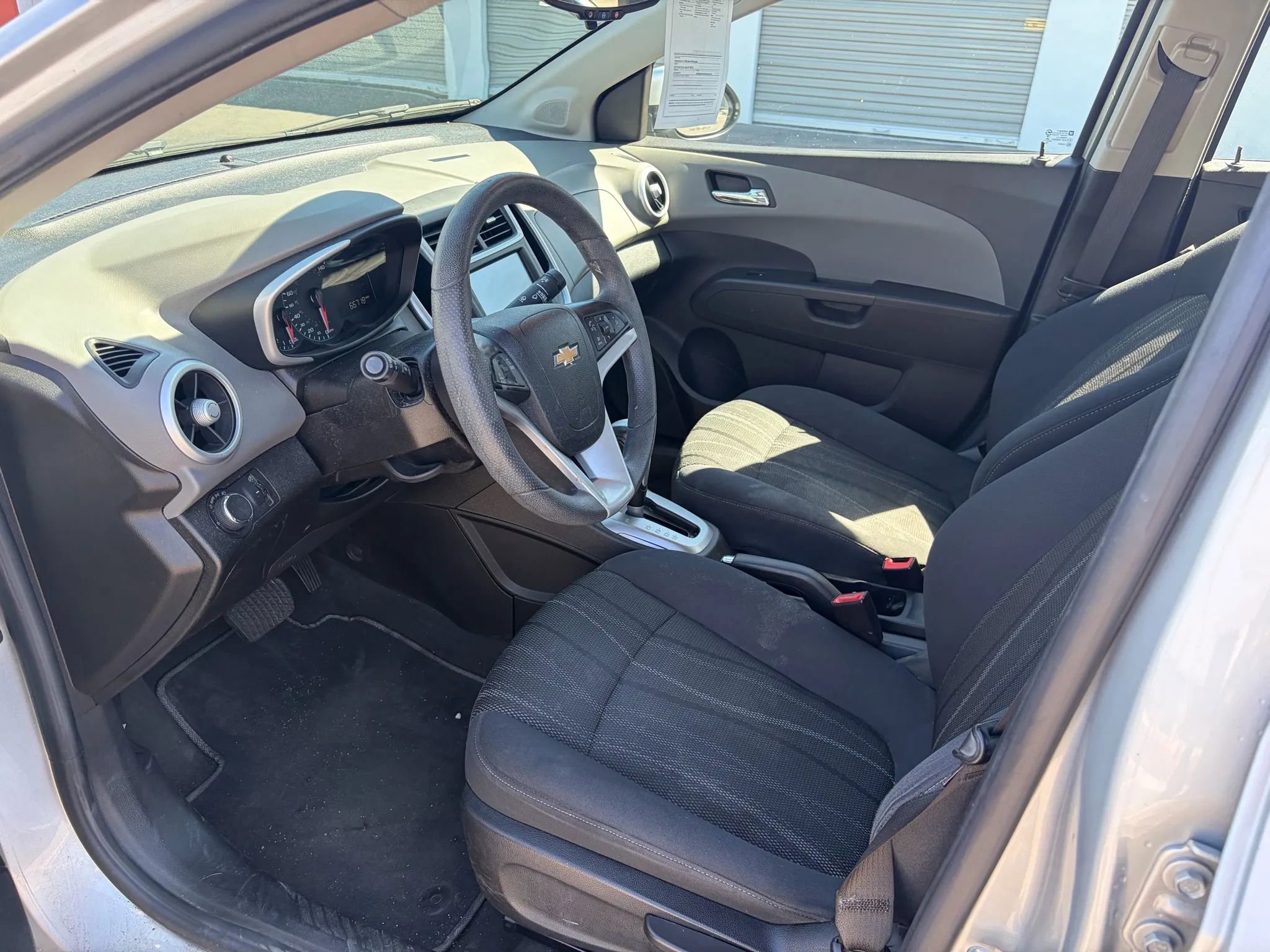 Used 2017 Chevrolet Sonic LT FWD image 7