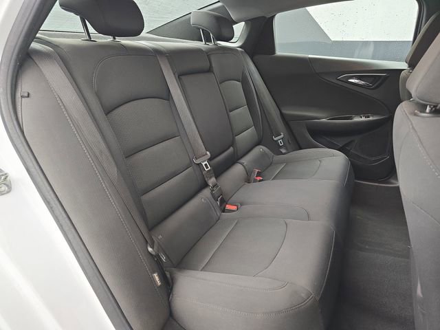 Used 2017 Chevrolet Malibu LT image 38