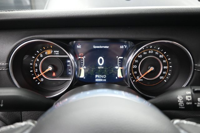 Used 2022 Jeep Wrangler Unlimited Sahara w/ Cold Weather Group AWD/4WD image 7