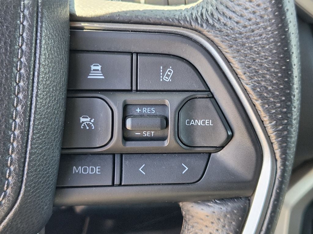 Used 2025 Toyota Sequoia SR5 AWD/4WD image 22