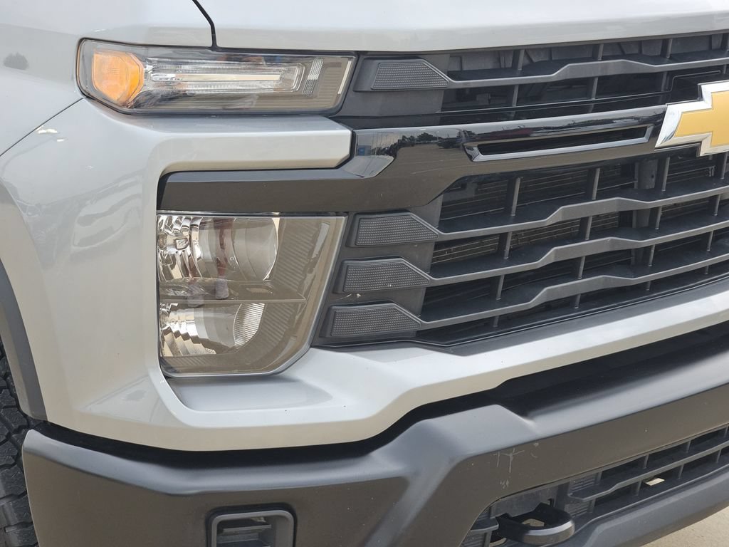 Used 2025 Chevrolet Silverado 3500 W/T AWD/4WD image 8