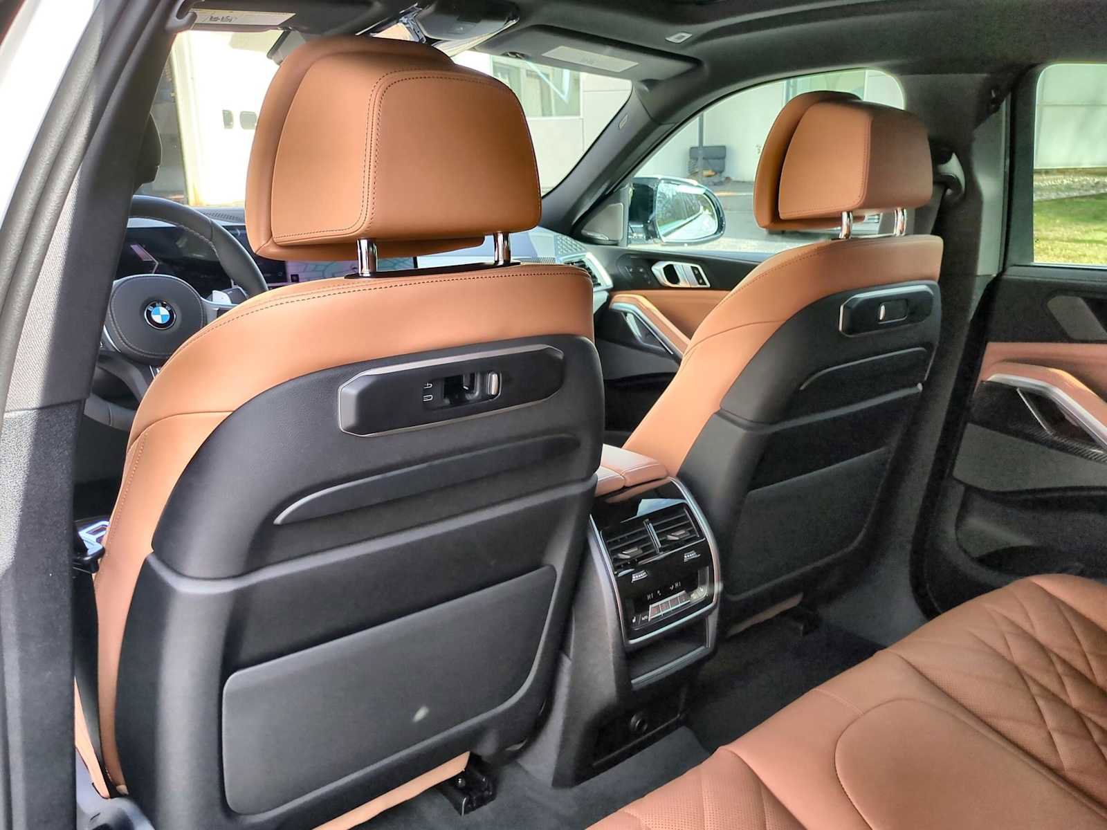 New 2026 BMW X6 M60i image 18